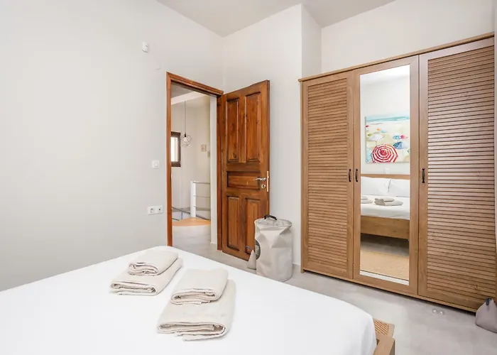 Seabreeze Marianna Herszonisszosz